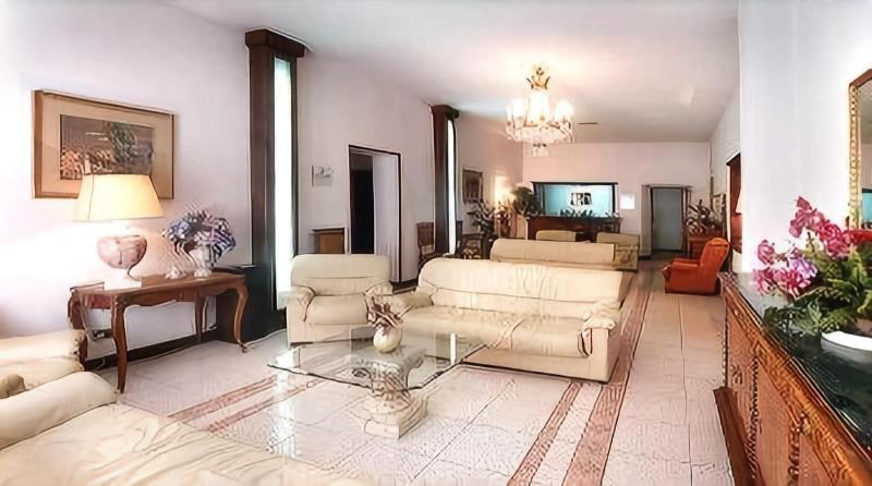 Albergo San Lorenzo Гроссето Экстерьер фото